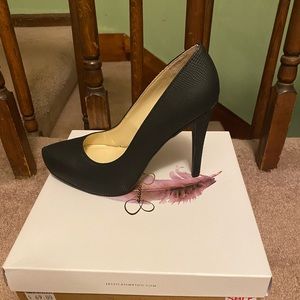 Black Rumba Snake Shoes by Jessica Simpson!